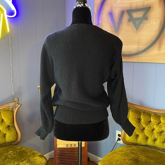 Vintage 80s Cream and Black Angora Lambs Wool Blend Batwing Sweater - Picture 7 of 8